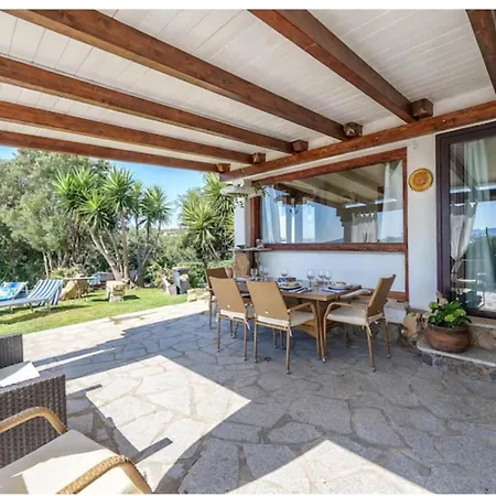 Vakantiehuis Bellavista Vacation Stunning Tavolara Sea View Terrace